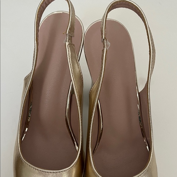 Chic Gold Platform Slingback Heels - Picture 8 of 10